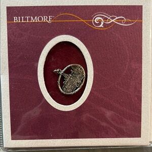 Biltmore Silver Pendant